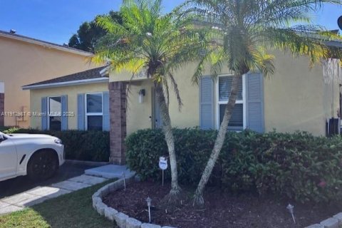 Купить виллу или дом в Дейви, Флорида 2 спальни, 115.57м2, № 1969674 - фото 18