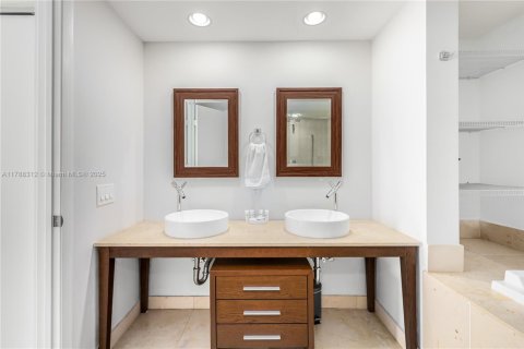 Condominio en venta en Miami, Florida, 2 dormitorios, 135.54 m2 № 1736017 - foto 20