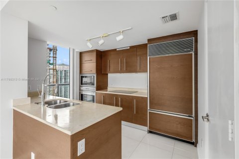 Condominio en venta en Miami, Florida, 2 dormitorios, 135.54 m2 № 1736017 - foto 12