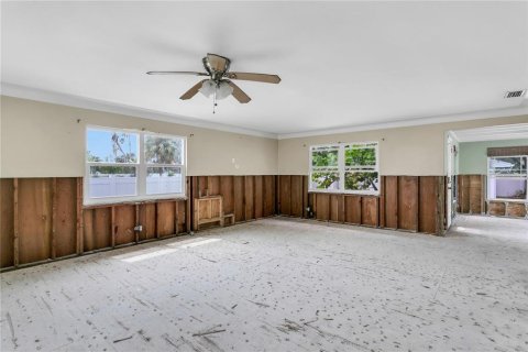 Villa ou maison à vendre à Saint Petersburg, Floride: 4 chambres, 175.12 m2 № 1900401 - photo 15