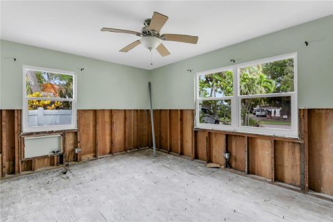 Villa ou maison à vendre à Saint Petersburg, Floride: 4 chambres, 175.12 m2 № 1900401 - photo 26