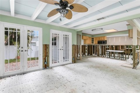 Villa ou maison à vendre à Saint Petersburg, Floride: 4 chambres, 175.12 m2 № 1900401 - photo 11