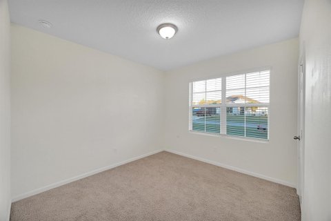 Casa en venta en Port St. Lucie, Florida, 4 dormitorios, 177.91 m2 № 2247120 - foto 3