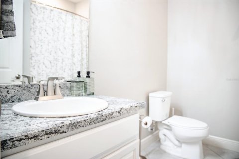 Villa ou maison à louer à Riverview, Floride: 4 chambres, 185.15 m2 № 2138519 - photo 6