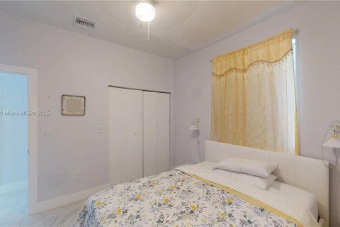 House in Fort Lauderdale, Florida 3 bedrooms, 120.4 sq.m. № 1707893 - photo 11