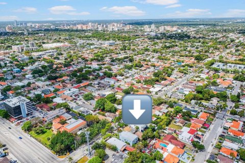 Propiedad comercial en venta en Miami, Florida, 481.98 m2 № 1738315 - foto 23