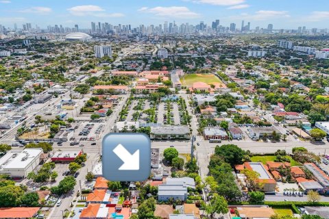 Propiedad comercial en venta en Miami, Florida, 481.98 m2 № 1738315 - foto 24