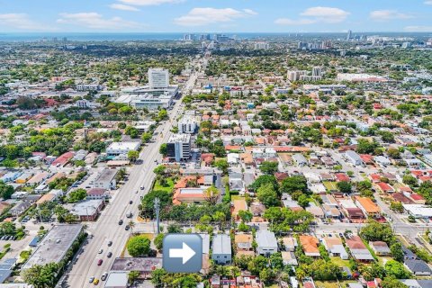 Propiedad comercial en venta en Miami, Florida, 481.98 m2 № 1738315 - foto 25