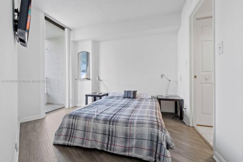 Condo in Aventura, Florida, 2 bedrooms  № 2036870 - photo 10