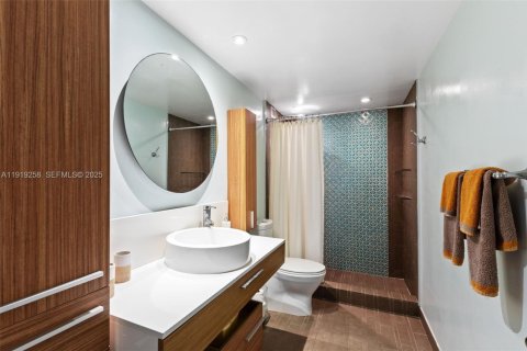 Condo in Miami, Florida, 2 bedrooms  № 2076696 - photo 20