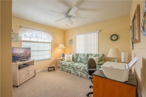 Condo in Lake Suzy, Florida, 3 bedrooms  № 1562331 - photo 15