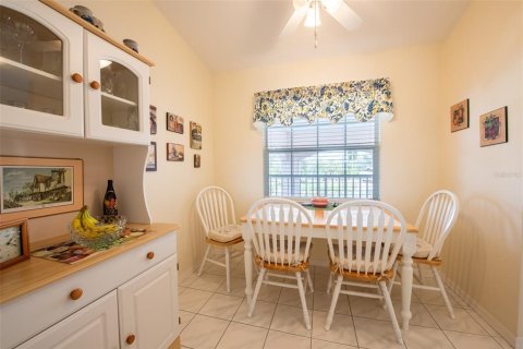 Condo in Lake Suzy, Florida, 3 bedrooms  № 1562331 - photo 12