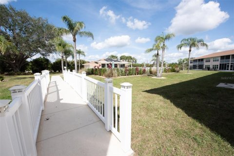 Condo in Lake Suzy, Florida, 3 bedrooms  № 1562331 - photo 29