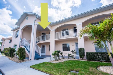 Condo in Lake Suzy, Florida, 3 bedrooms  № 1562331 - photo 1