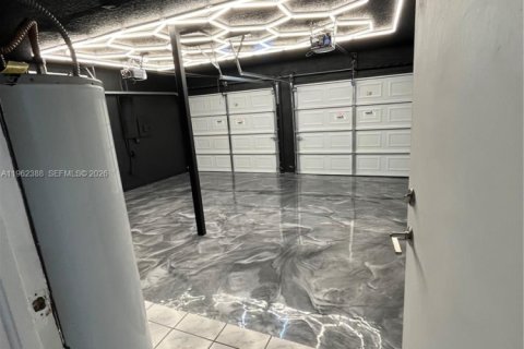 Villa ou maison à vendre à Hialeah, Floride: 3 chambres, 176.14 m2 № 2025020 - photo 3