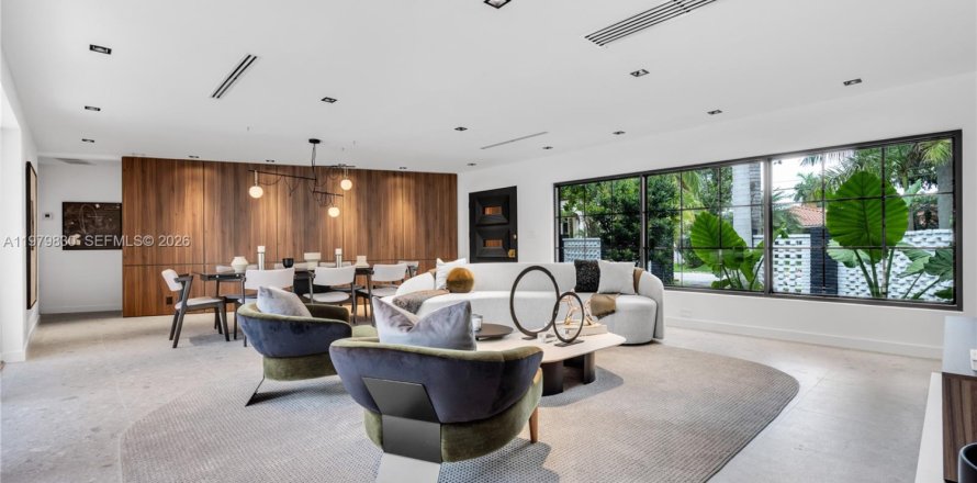 House in Fort Lauderdale, Florida 5 bedrooms, 268.58 sq.m. № 2045598