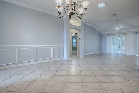 Villa ou maison à vendre à The Villages, Floride: 3 chambres, 185.34 m2 № 1866111 - photo 6