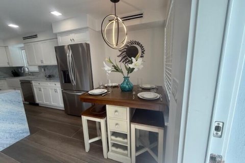 Condo in Ocean Ridge, Florida, 1 bedroom № 2153754 - photo 10