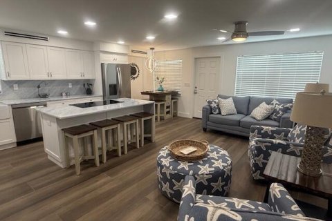 Condo in Ocean Ridge, Florida, 1 bedroom № 2153754 - photo 3