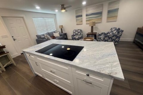 Condo in Ocean Ridge, Florida, 1 bedroom № 2153754 - photo 8