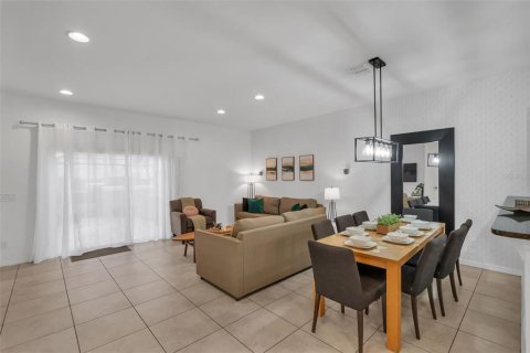 Townhouse in Kissimmee, Florida 3 bedrooms, 136.57 sq.m. № 2156065 - photo 10