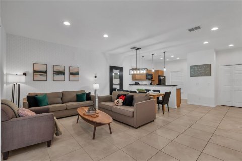 Townhouse in Kissimmee, Florida 3 bedrooms, 136.57 sq.m. № 2156065 - photo 16