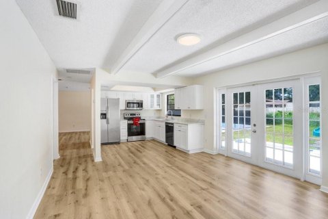 House in Tampa, Florida 3 bedrooms, 133.87 sq.m. № 1873333 - photo 18