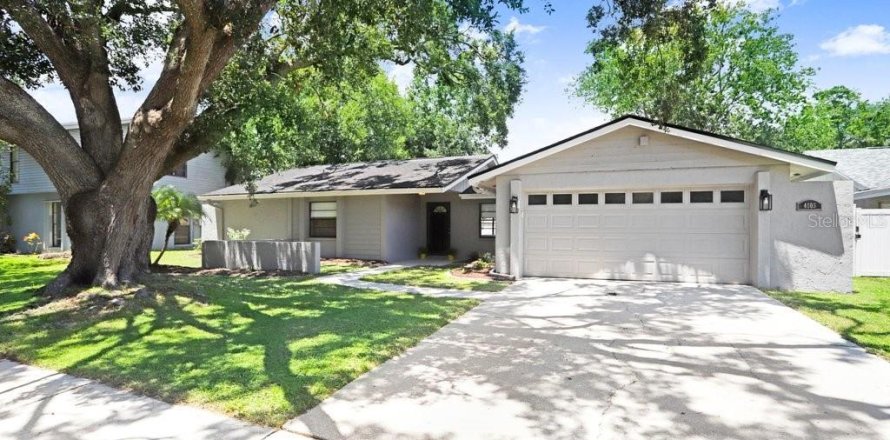 House in Tampa, Florida 3 bedrooms, 133.87 sq.m. № 1873333