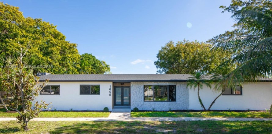 Casa en Hollywood, Florida 4 dormitorios, 205.78 m2 № 1993371