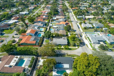 Casa en venta en Hollywood, Florida, 4 dormitorios, 205.78 m2 № 1993371 - foto 6