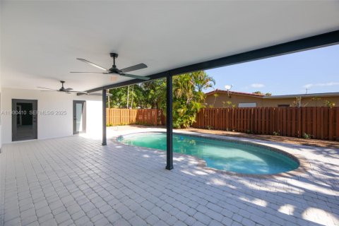 Casa en venta en Hollywood, Florida, 4 dormitorios, 205.78 m2 № 1993371 - foto 30