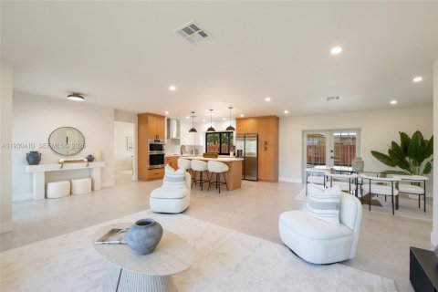 Casa en venta en Hollywood, Florida, 4 dormitorios, 205.78 m2 № 1993371 - foto 11