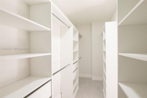 Casa en venta en Hollywood, Florida, 4 dormitorios, 205.78 m2 № 1993371 - foto 22