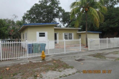 Casa en venta en Miami, Florida, 2 dormitorios, 87.05 m2 № 1969319 - foto 11