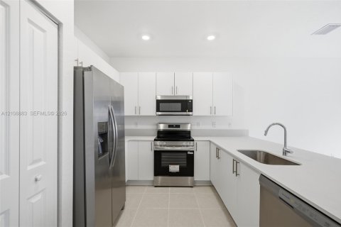 Villa ou maison à louer à Homestead, Floride: 3 chambres, 143.53 m2 № 2422930 - photo 8