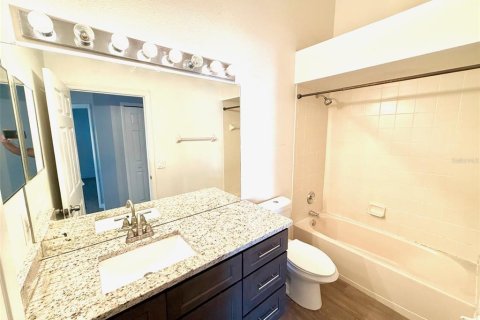 House in Orlando, Florida 4 bedrooms, 200.67 sq.m. № 1909435 - photo 16