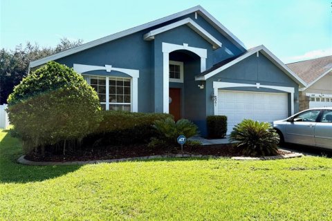 House in Orlando, Florida 4 bedrooms, 200.67 sq.m. № 1909435 - photo 1