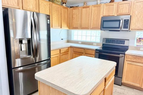 House in Orlando, Florida 4 bedrooms, 200.67 sq.m. № 1909435 - photo 5