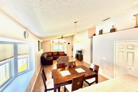 House in Orlando, Florida 4 bedrooms, 200.67 sq.m. № 1909435 - photo 7