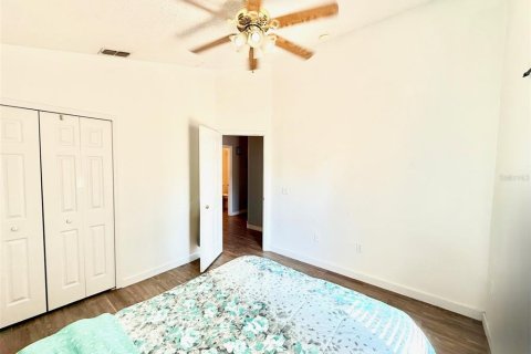 House in Orlando, Florida 4 bedrooms, 200.67 sq.m. № 1909435 - photo 17