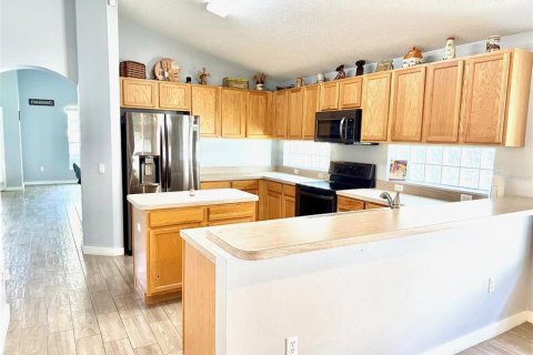 House in Orlando, Florida 4 bedrooms, 200.67 sq.m. № 1909435 - photo 6