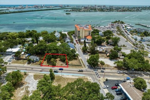 Terreno en venta en Clearwater, Florida № 1055211 - foto 1