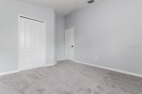 House in Tampa, Florida 4 bedrooms, 139.54 sq.m. № 2121217 - photo 15
