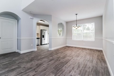 House in Tampa, Florida 4 bedrooms, 139.54 sq.m. № 2121217 - photo 6