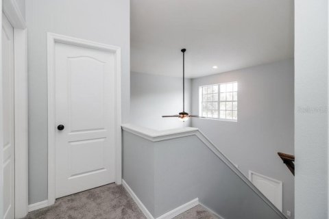 House in Tampa, Florida 4 bedrooms, 139.54 sq.m. № 2121217 - photo 9