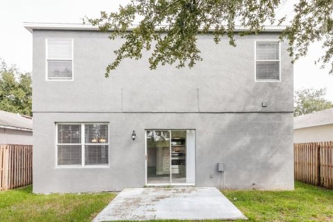 House in Tampa, Florida 4 bedrooms, 139.54 sq.m. № 2121217 - photo 17