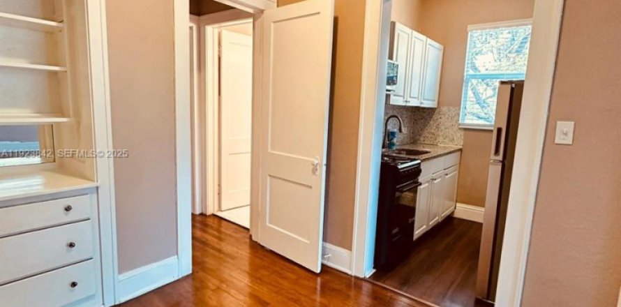 Appartement à Miami, Floride 1 chambre № 1982149