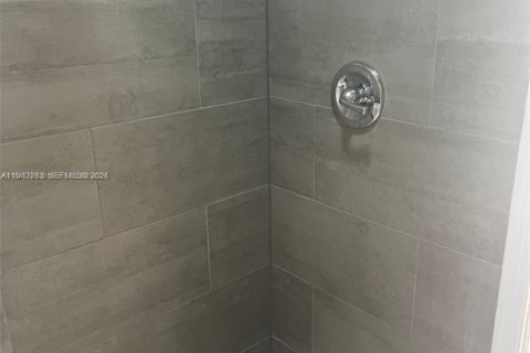 Casa en alquiler en Hollywood, Florida, 2 dormitorios № 1999811 - foto 6