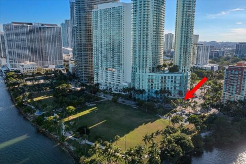 Condominio en venta en Miami, Florida, 1 dormitorio, 77.85 m2 № 1928679 - foto 30