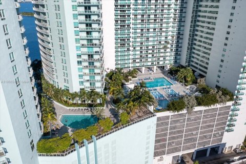 Condominio en venta en Miami, Florida, 1 dormitorio, 77.85 m2 № 1928679 - foto 29